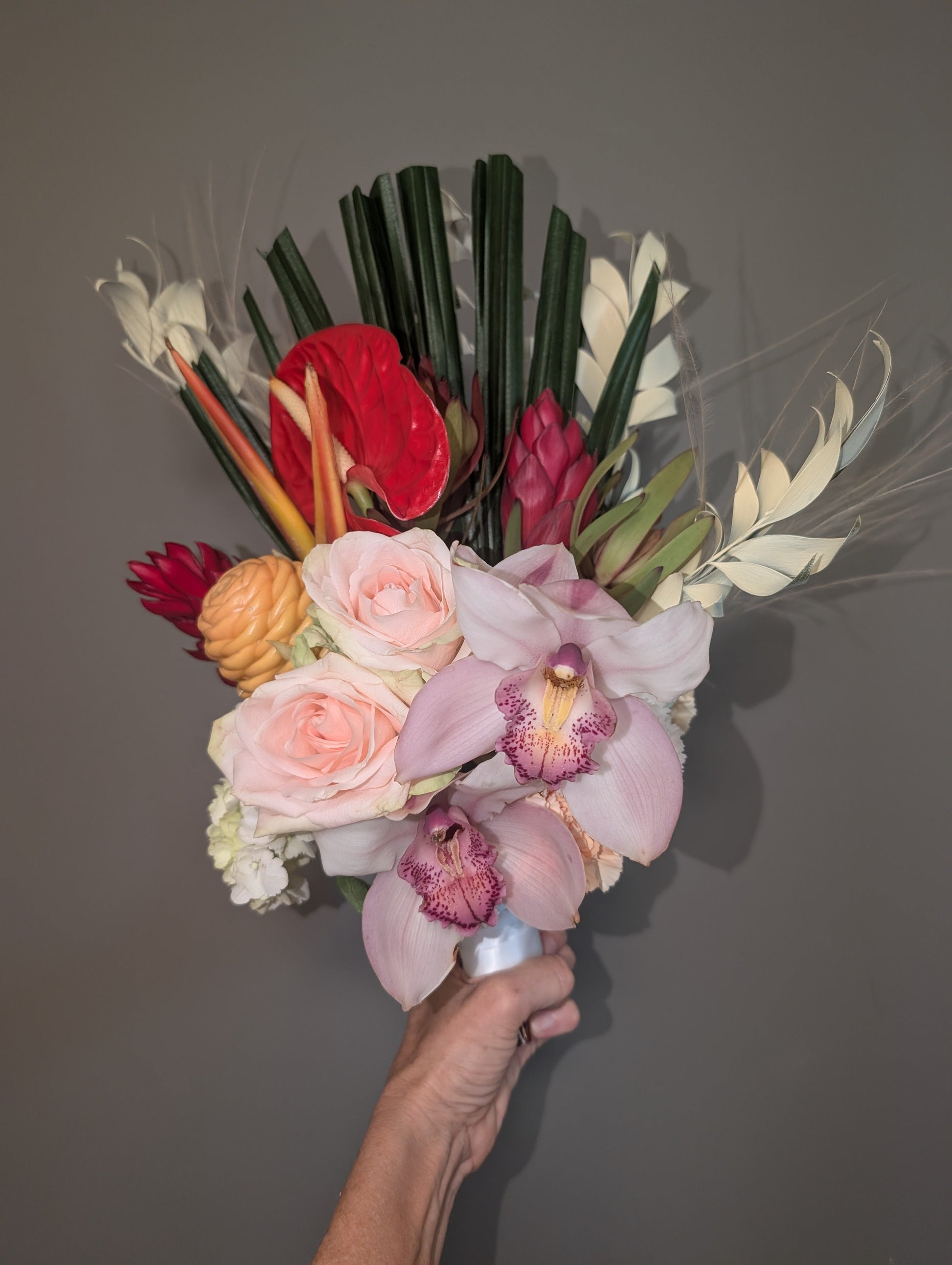 Sending You Aloha Flowers Wedding bouquets & boutonnieres