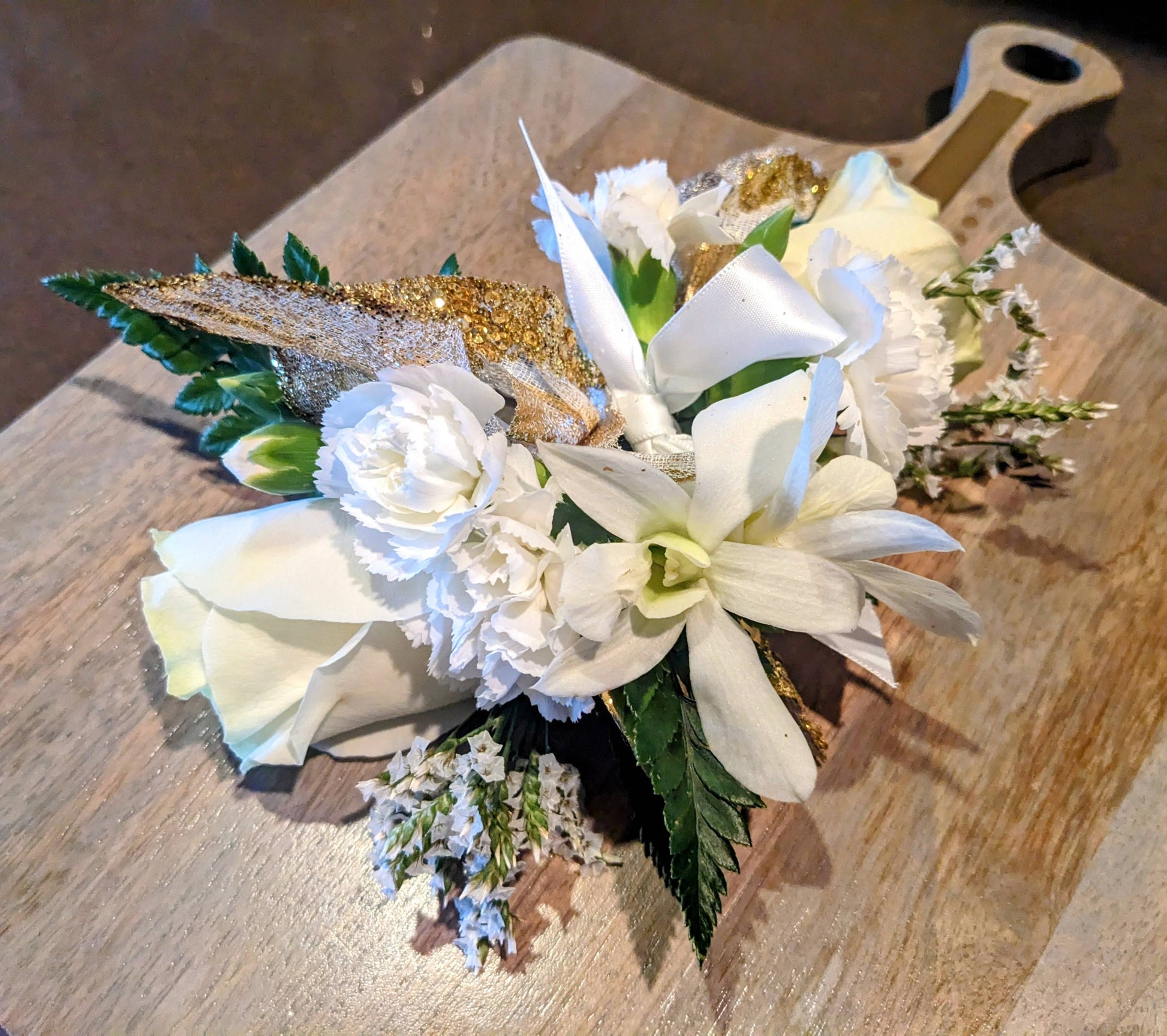 Sending You Aloha Flowers Wedding bouquets & boutonnieres
