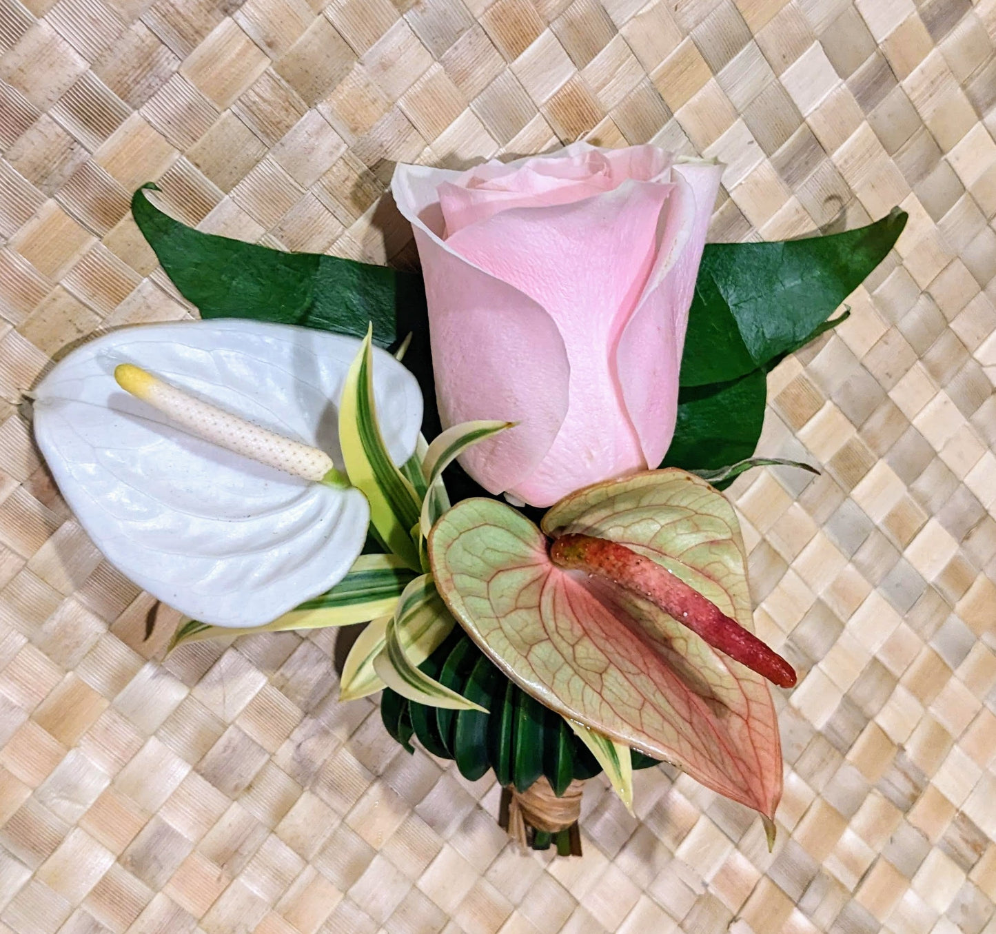 Sending You Aloha Flowers Wedding bouquets & boutonnieres